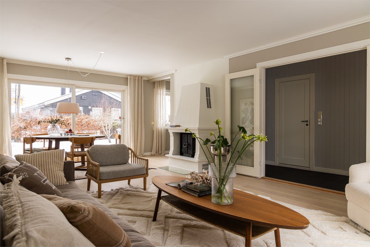 Huset har en fin beliggenhet i et sentralt og barnevennlig område, er godt vedlikeholdt og har en veldig god planløsning. Foto: Veronika Moen