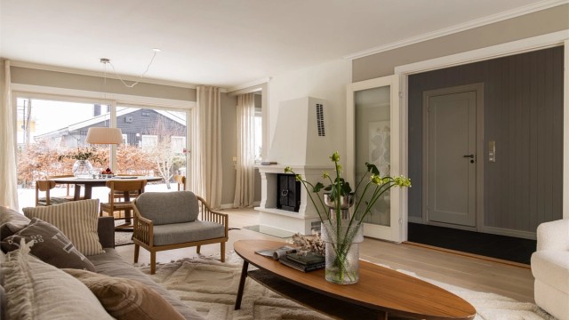 Huset har en fin beliggenhet i et sentralt og barnevennlig område, er godt vedlikeholdt og har en veldig god planløsning. Foto: Veronika Moen