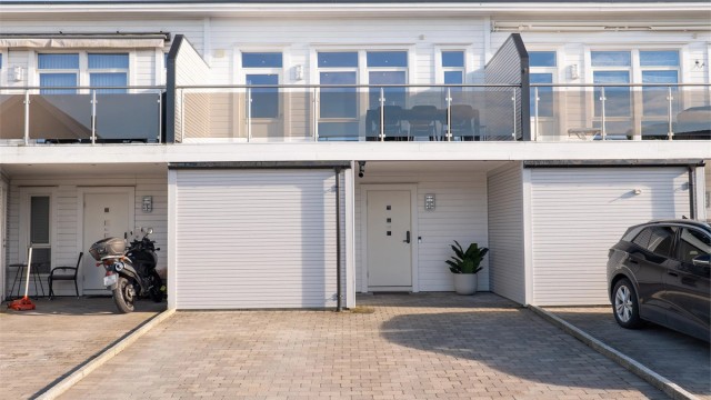 Rubintunet 42 presenteres av Jørgen Sande Johansen i Krogsveen.
Fotograf; Kristoffer Kristiansen.