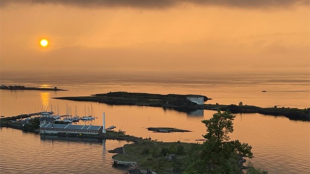 Selv med litt dis over sjøen er dette et vakkert skue (selgers private bilde)