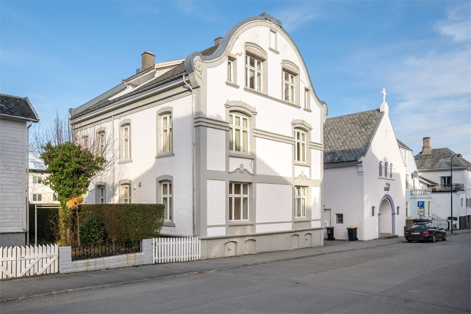 Velkommen til Sandeidgata 8.