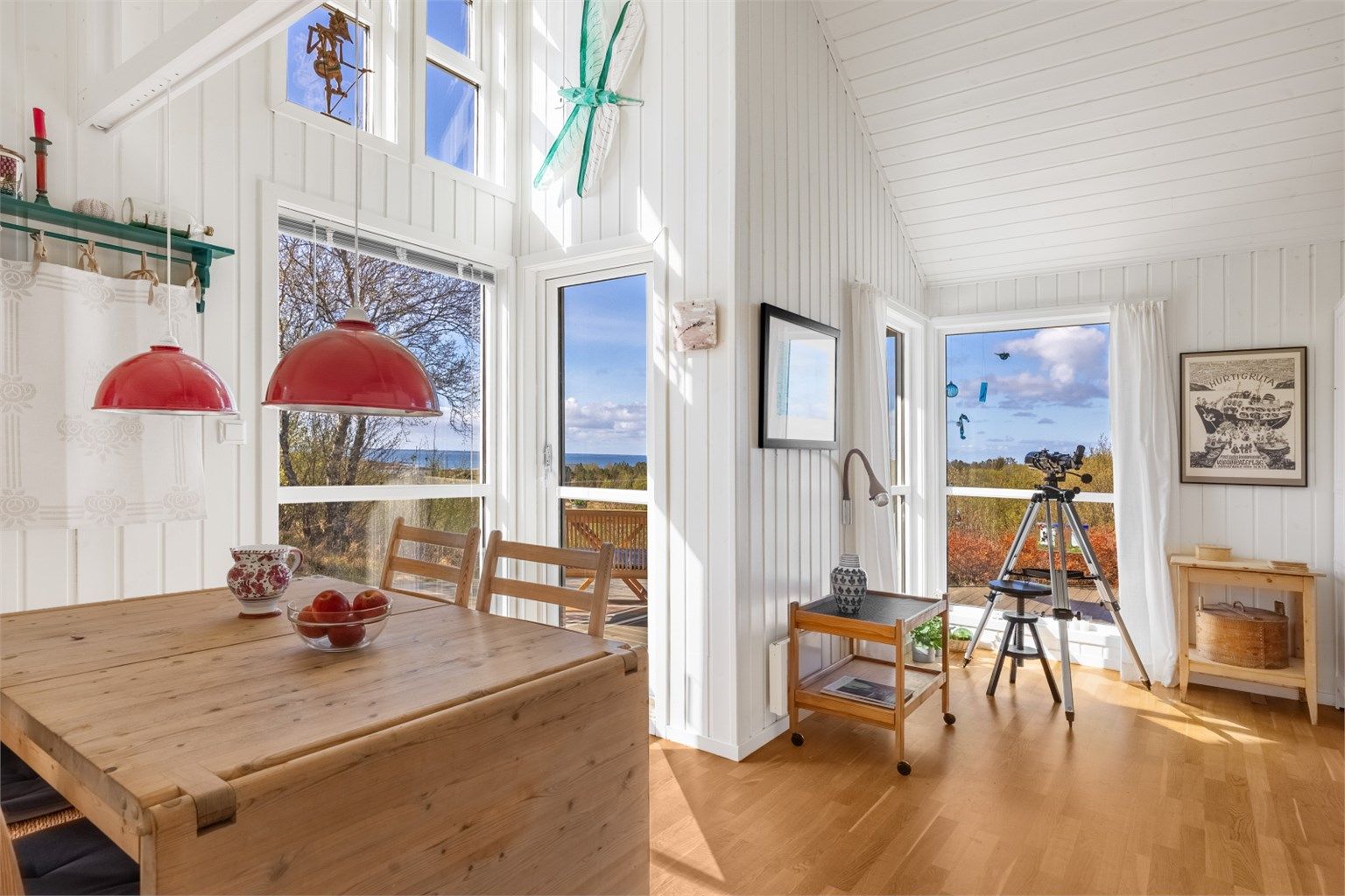 Her har man god plass til å samle familie og venner til hyggelige sammenkomster. 