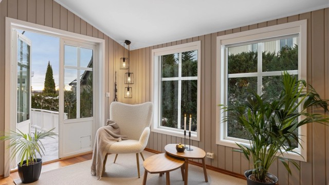 Lesekrok med direkte utgang til terrasse