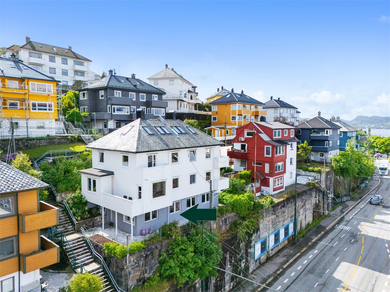 Velkommen til Kringsjåveien 46! Romslig studioleilighet med hjørnebeliggenhet. 