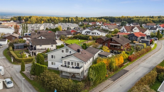 Velkommen til Arnljot Johnstads veg 62 - En velholdt og flott familiebolig i et populært boligområde!