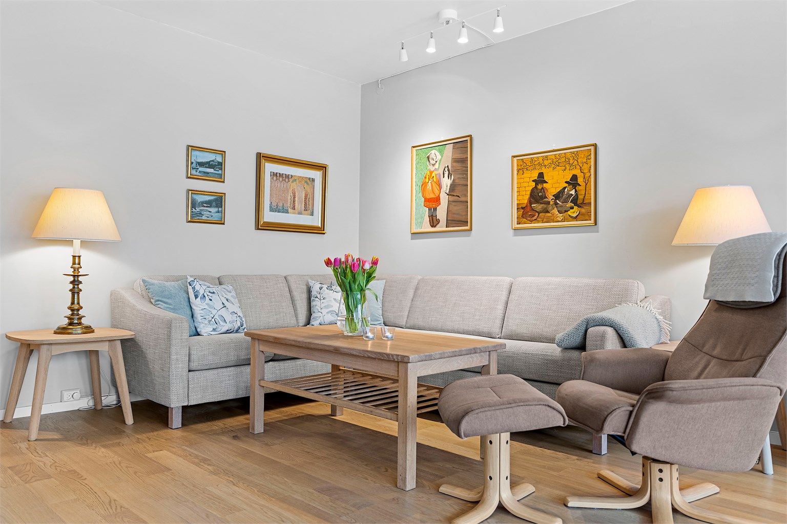 Her er det fleksible møbleringsmuligheter.