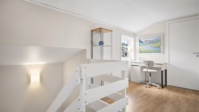 Gangarealet i andre etasje gir plass til for eksempel en liten arbeidsplass.