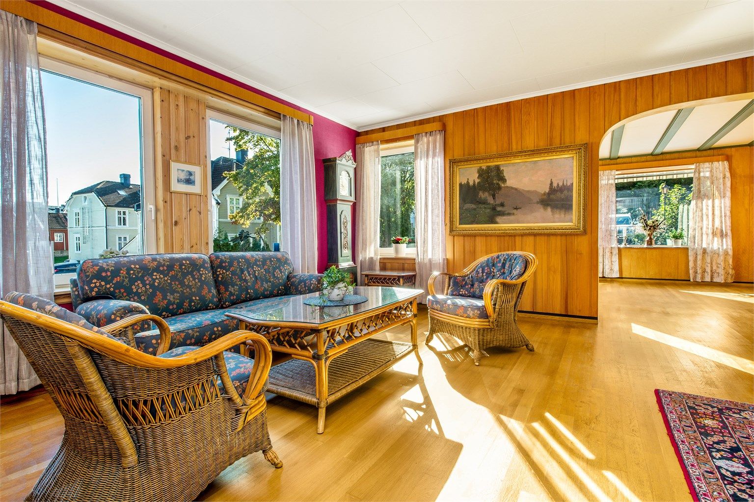 Stue/spisestue og peisestue