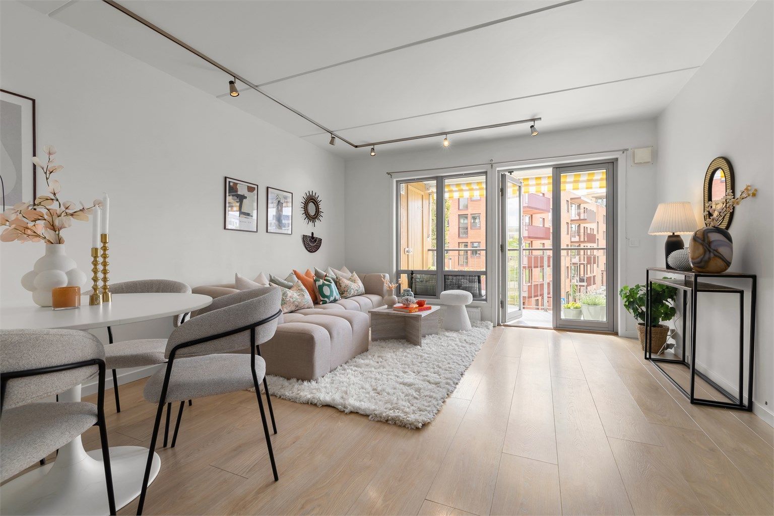 Velkommen til Lunden 30 - Presentert av Krogsveen v/Bjørn Erik Dørum-Persen