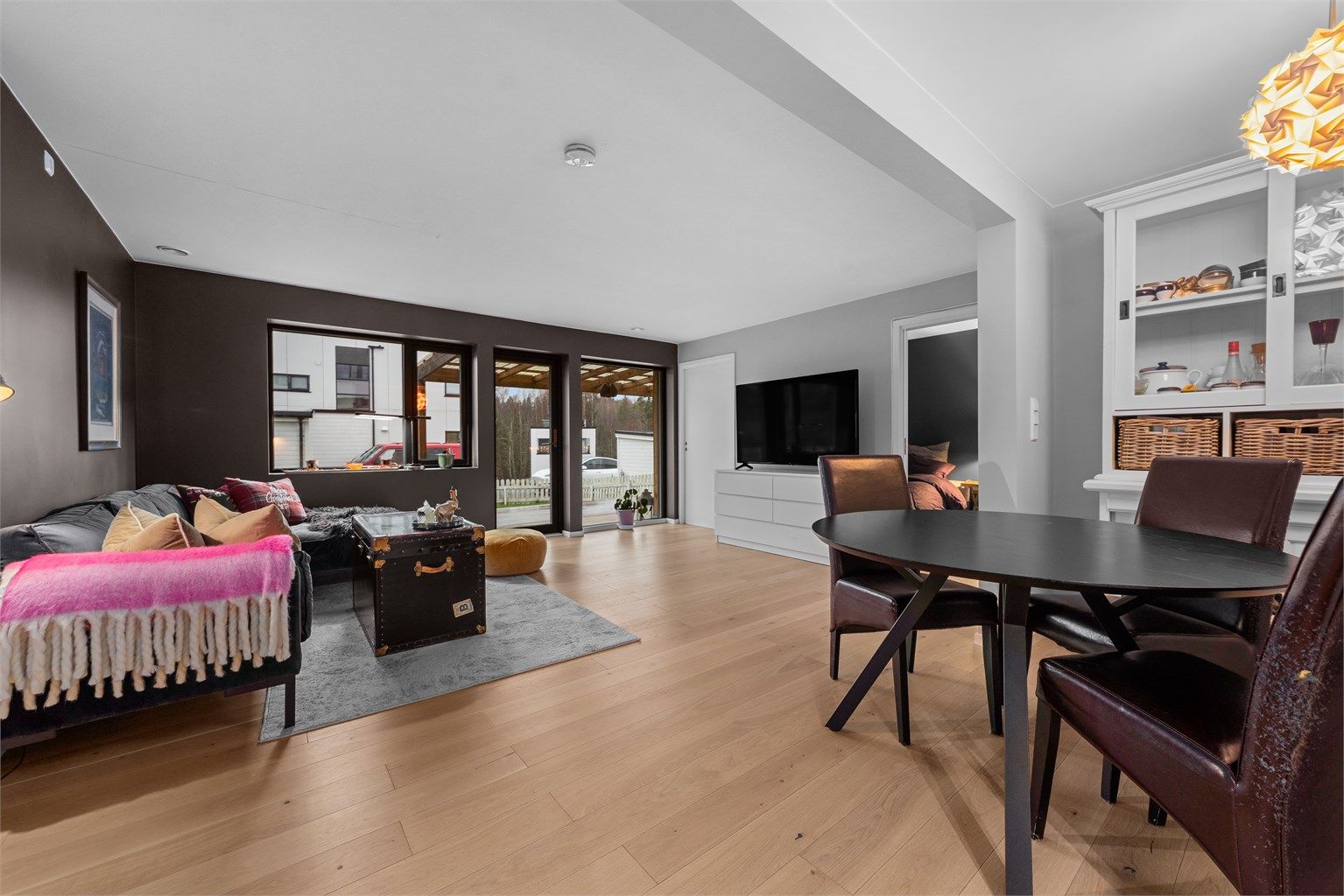 Velkommen til Skoglyvegen 6! Foto: Flytende Film AS (Thor Øyvind Borgersen)