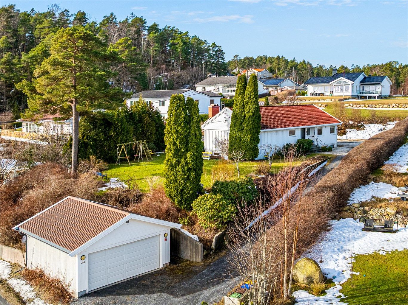 Enebolig med fantastisk beliggenhet nærme marka og havet.