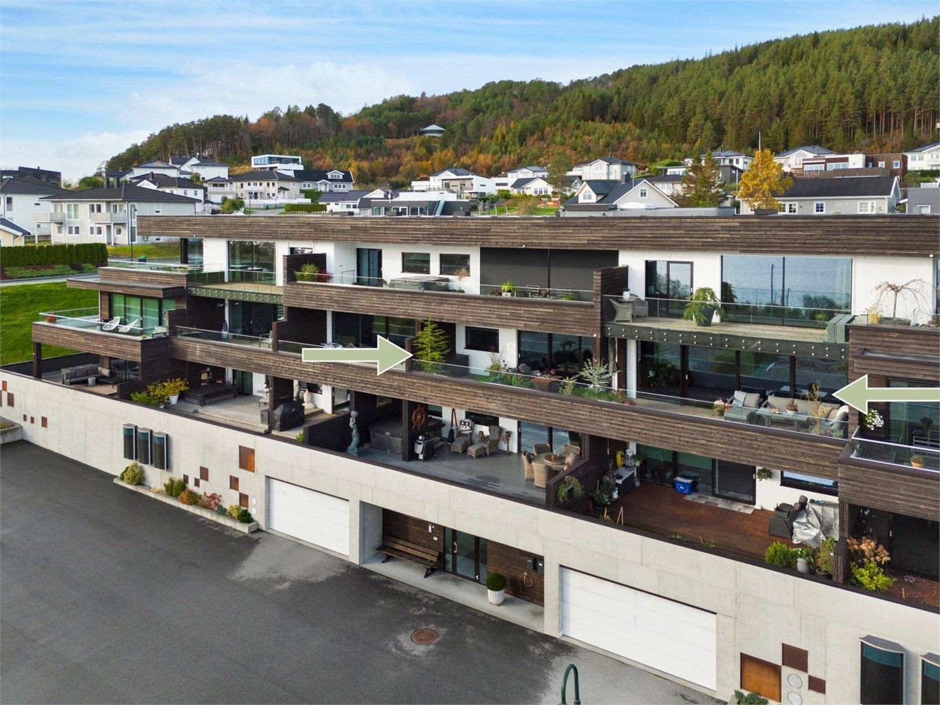 Fasade av boligblokken som viser leilighetens plassering