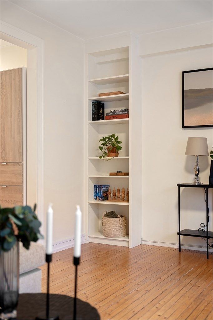 Plassbygde hyller gir en smart og arealeffektiv utnyttelse av plassen.