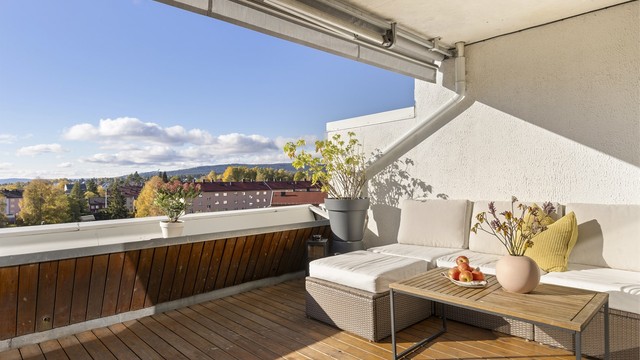 Gjennomgående endeleilighet i 6. etasje med heisadkomst og stor terrasse med flott utsikt og meget gode solforhold.
Foto: Petter Tanum/Tanum Foto