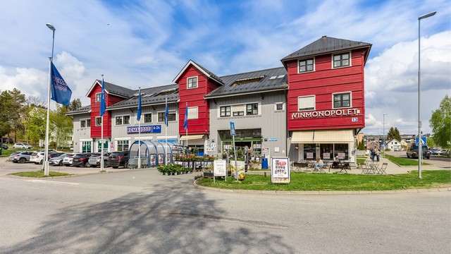 I Fetsund sentrum finner du blant annet Rema 1000, Spar og Vinmonopolet.