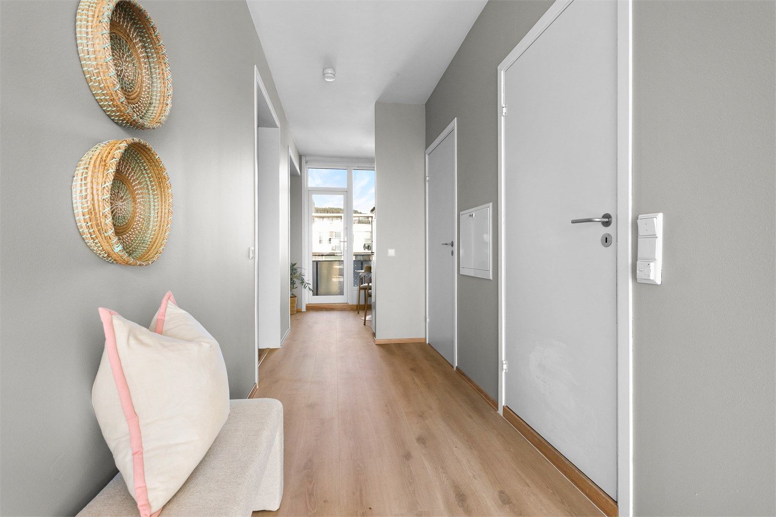 Gang mot bad og soverom.