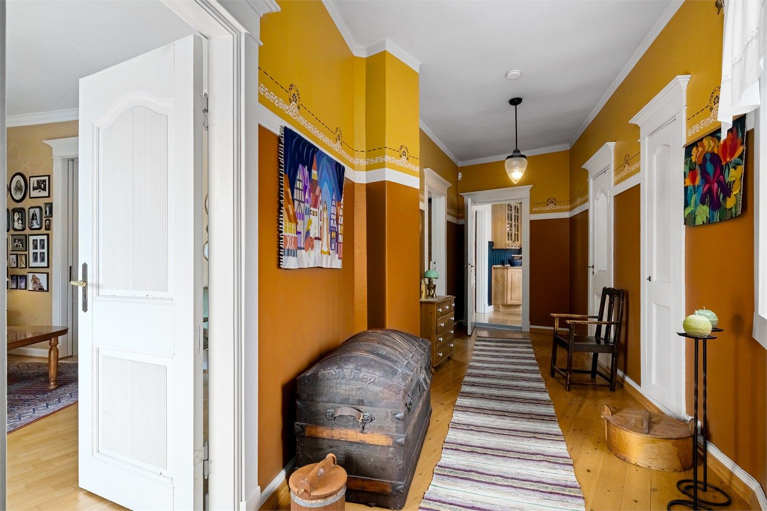 Gangen tilhørende hovedleiligheten i 2. etasje.