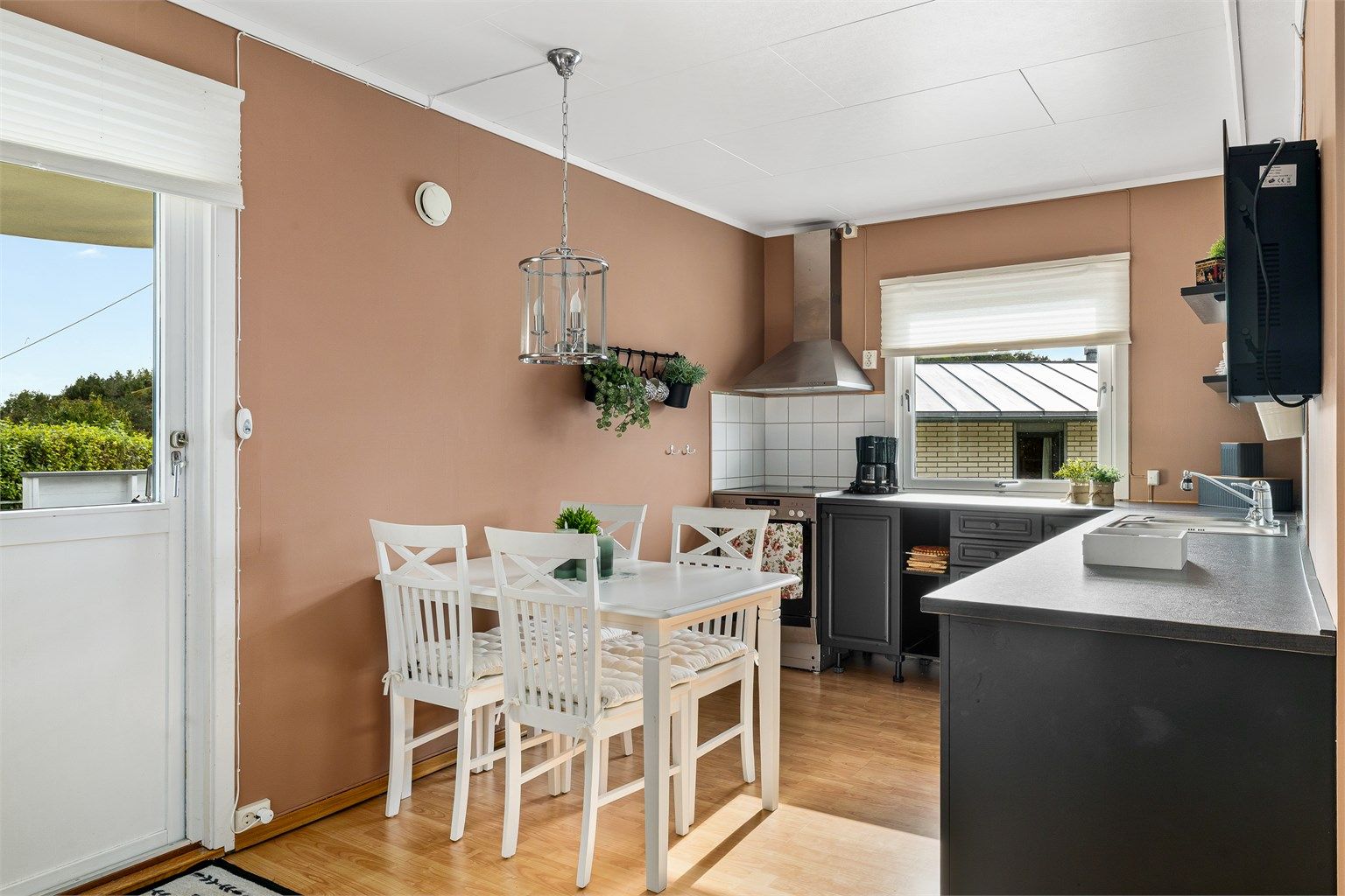 HARMONI - Fargevalget harmonerer og gir en følelse av dempet ro.