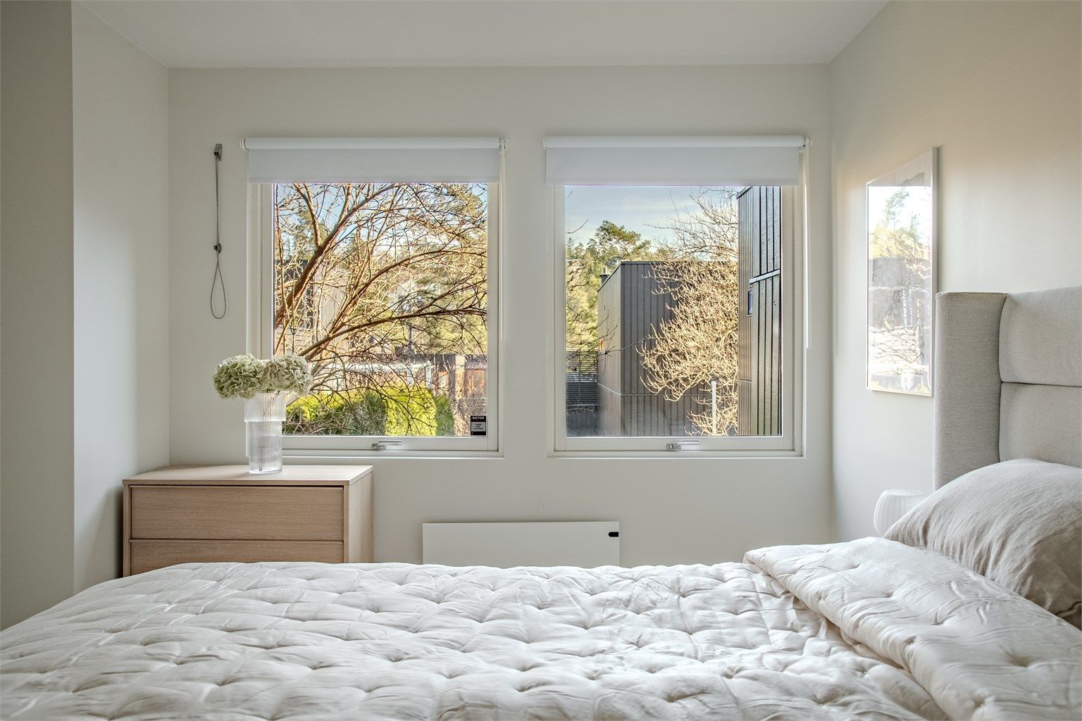 Alle de tre soverommene har slitesterkt laminatgulv og malte flater.