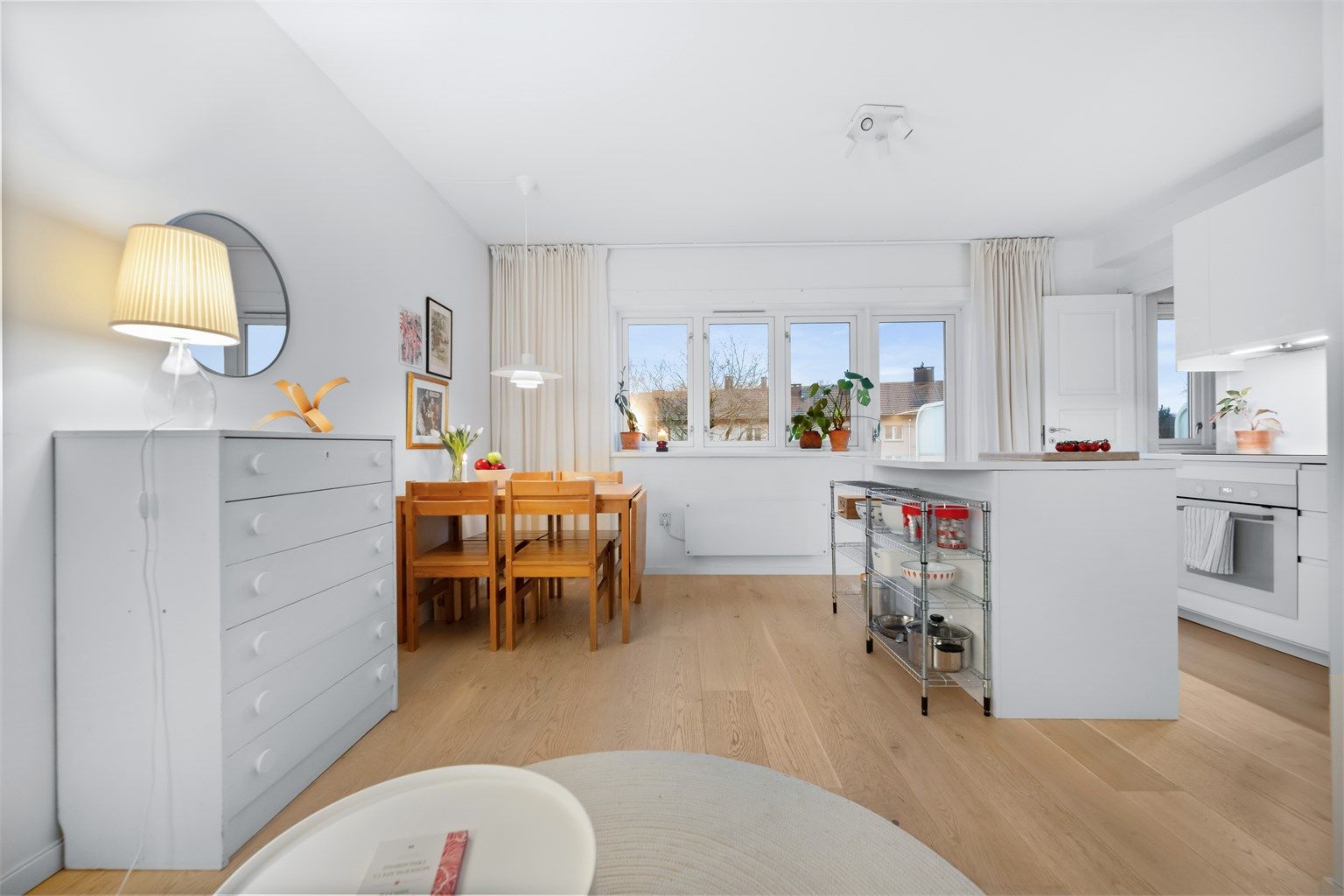 Caroline Berg-Thomassen v/ Krogsveen har gleden av å presentere Kurveien 52! Foto: Martine Eren