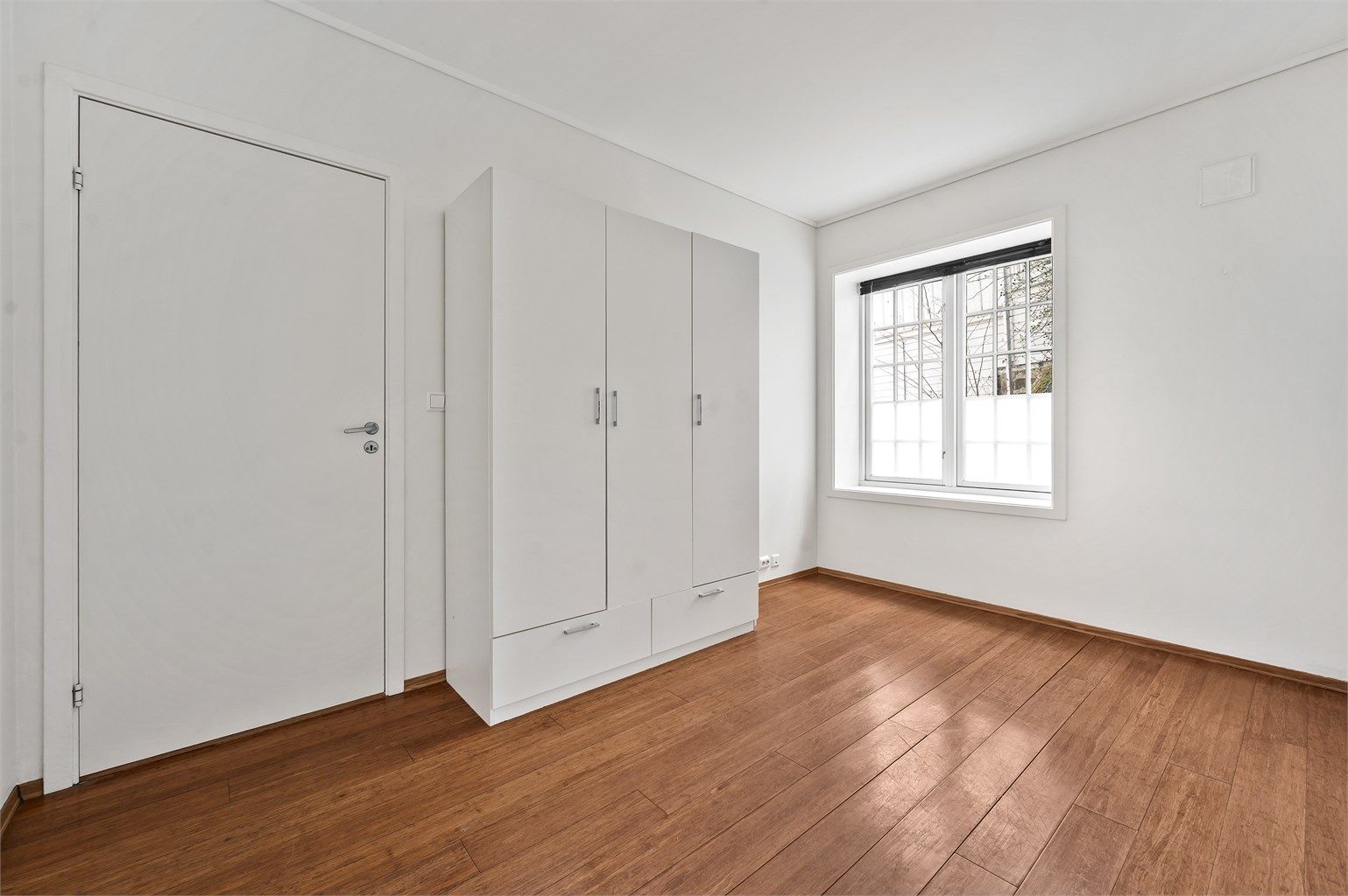 Soverom med garderobeskap