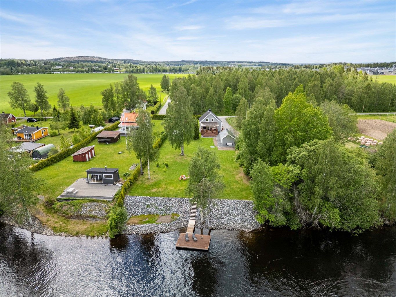 Eiendomsmegler Krogsveen v. Marcus Grundy har gleden av å presentere Bjertnesvegen 172!
