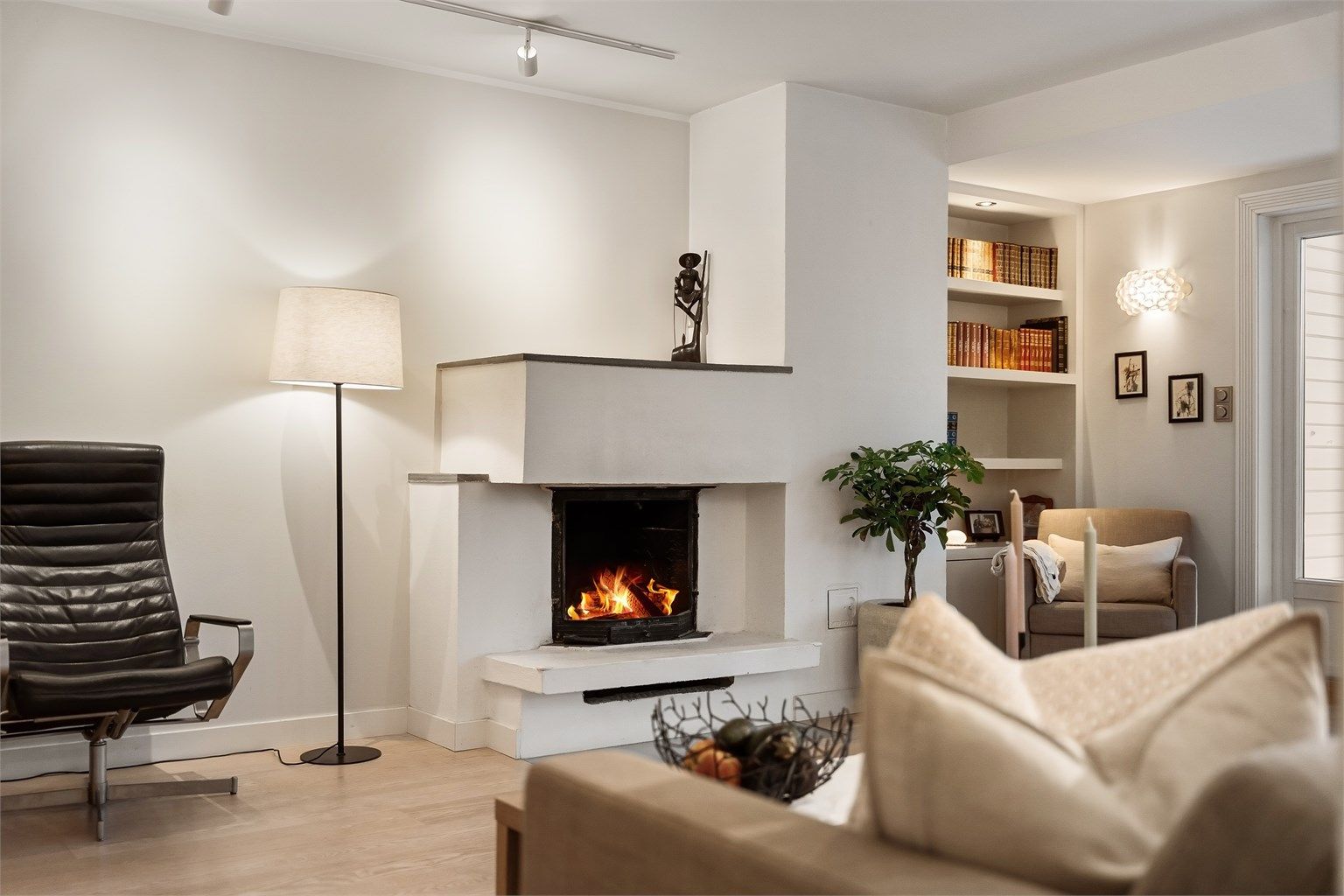 Peisen gir både varme og hygge