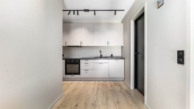 Hybelens standard står ikke tilbake for den i boligens hoveddel. Alle rom har vannbåren gulvvarme.