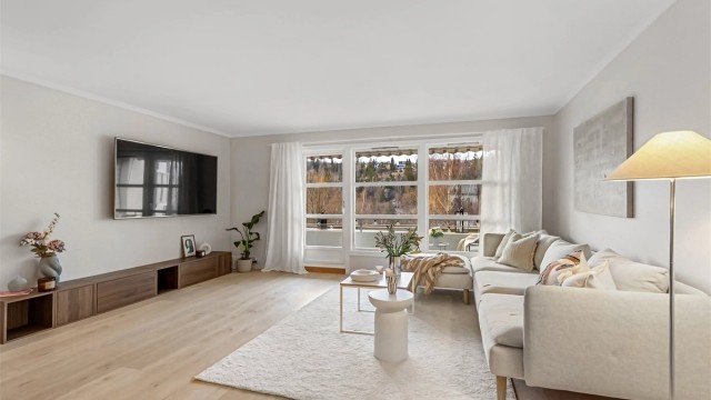 Velkommen til Nedre Toppenhaug 13 presentert av daglig leder og eiendomsmegler Mats Lund hos Krogsveen Bekkestua