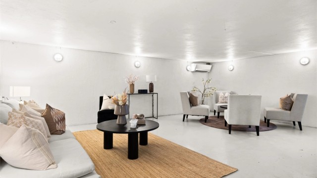 Garasjekjeller: Hobbyrom (ikke byggemeldt/godkjent for varig opphold)