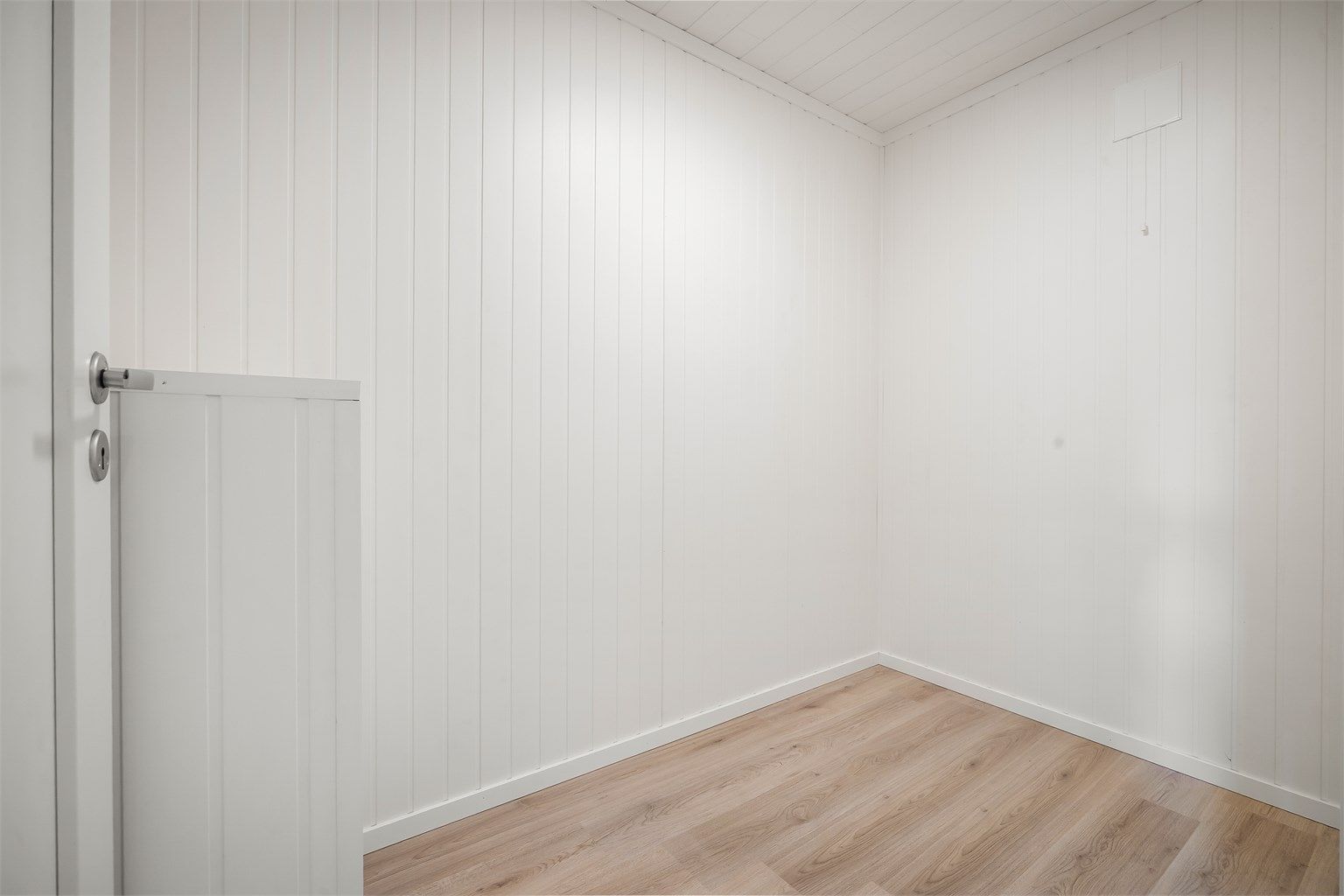 Innvendig bod med plass til oppbevaring