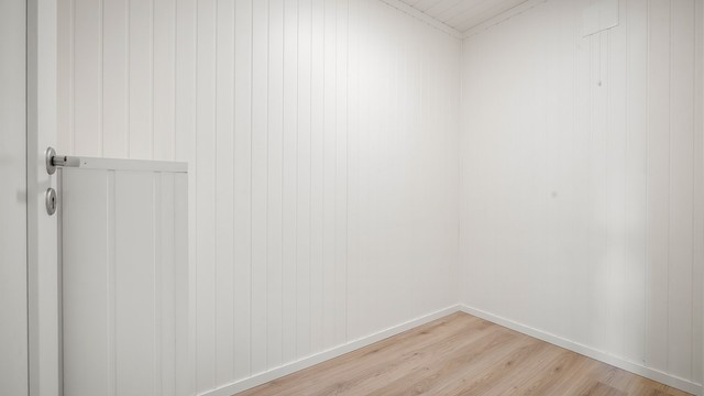 Innvendig bod med plass til oppbevaring