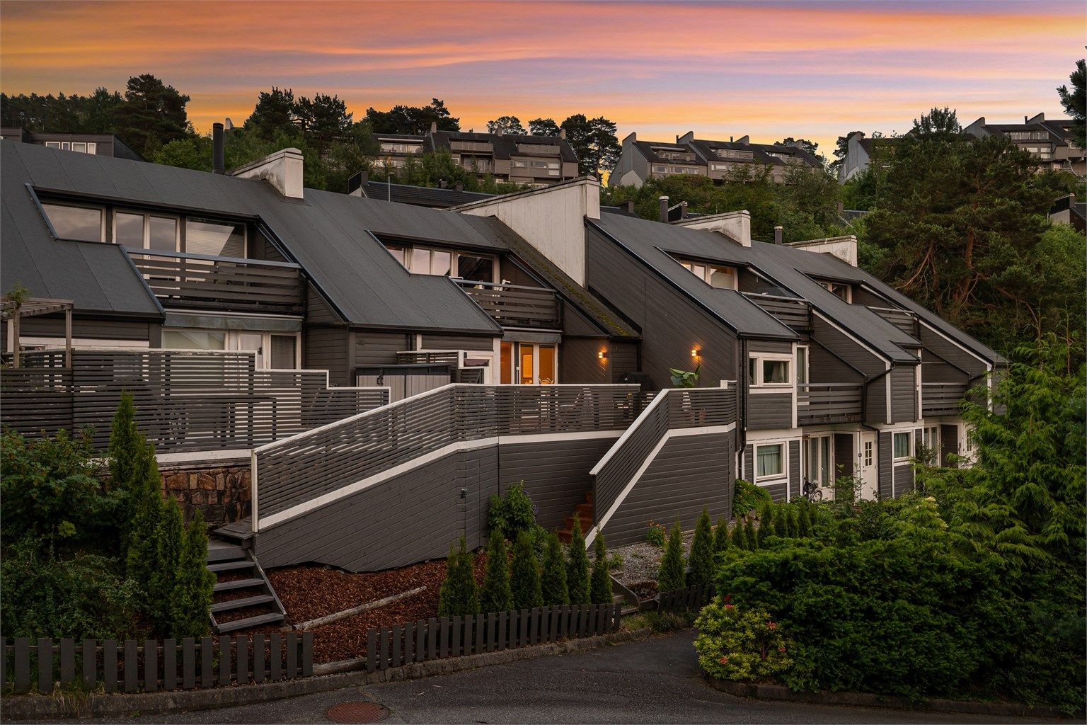 Velkommen til Lillehatten 397. Et flott rekkehus i fine og barnevennlige omgivelser!