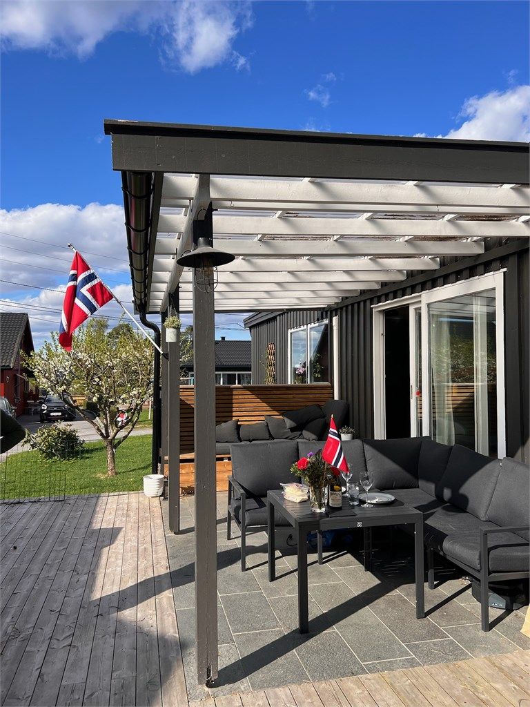 Lun og hyggelig uteplass på sommertid.