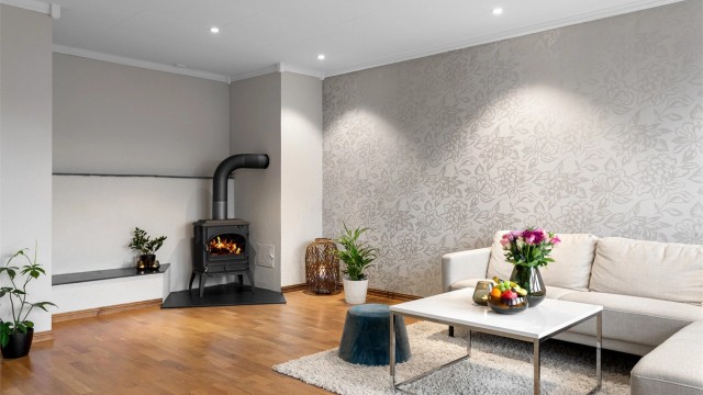 Oppvarming via vedovn og panelovn