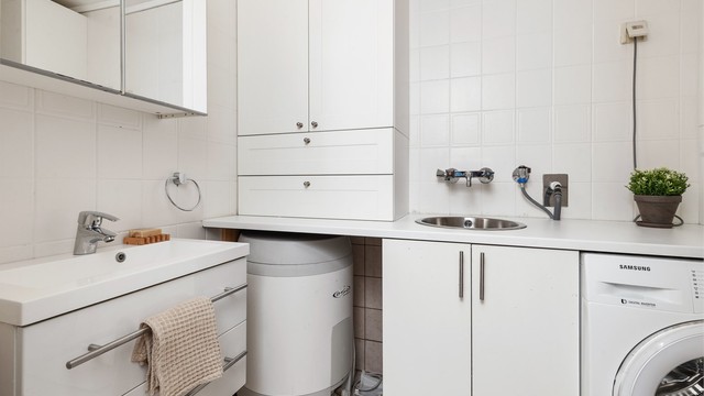 Badets overflater er originale fra byggeår, og det bør påregnes oppgradering