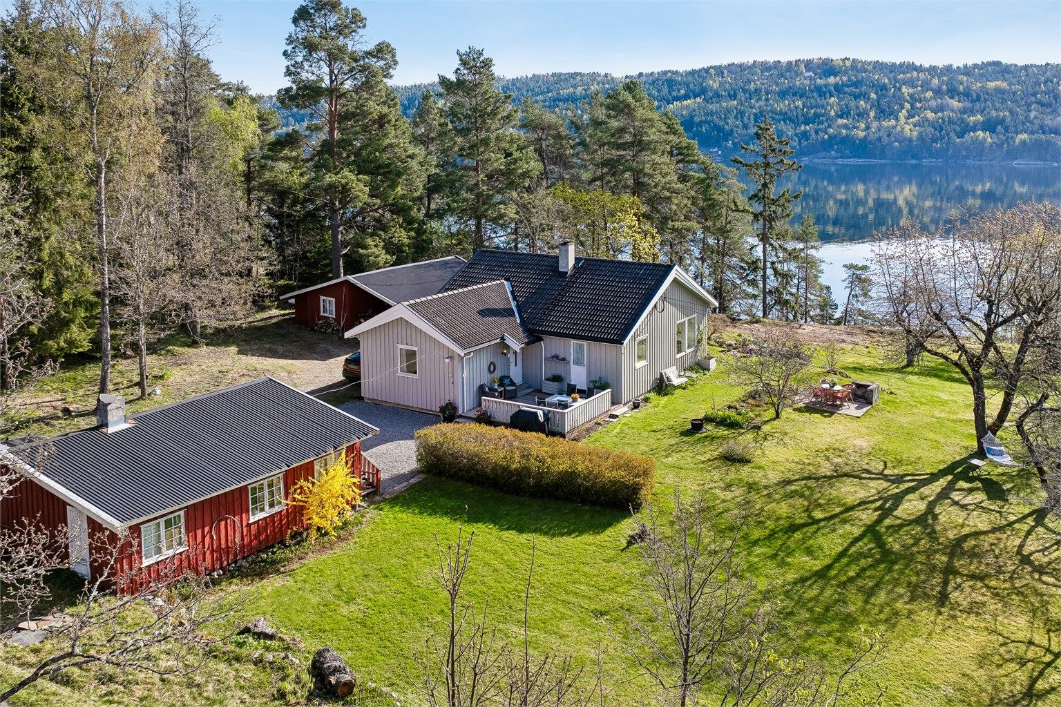 Velkommen til Sindingveien 5 - Presentert av Anniken Øderud v/krogsveen avd Nesodden. Foto: Per O. Skjellnan v/Efkt