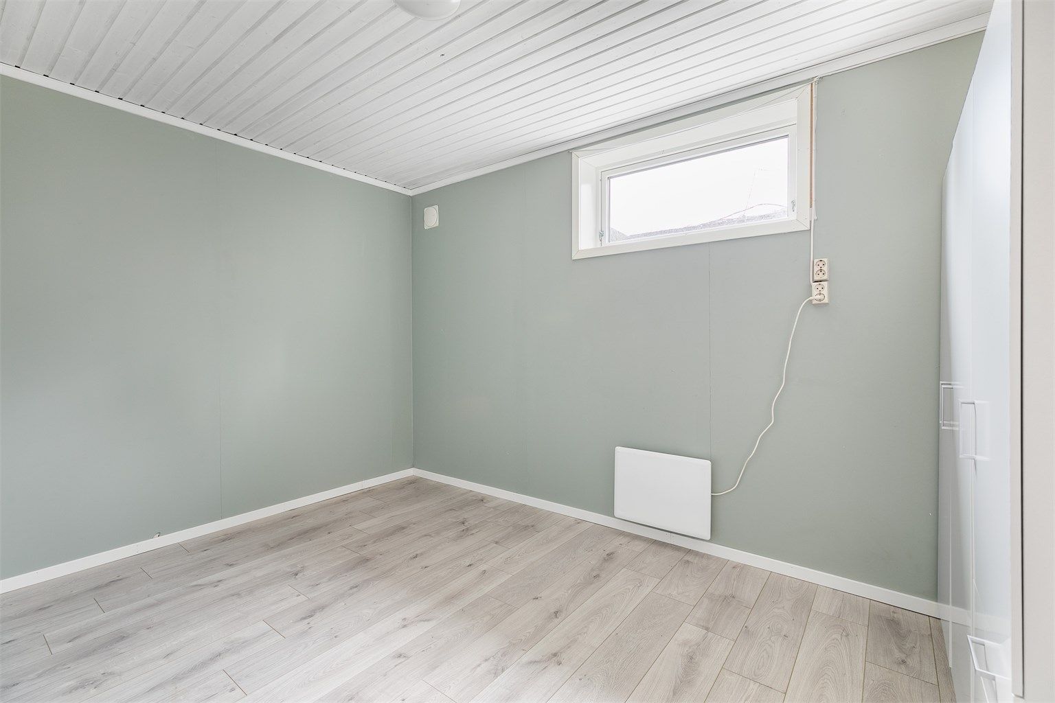 Kjellerrom byggemeldt som "disponibelt", benyttet som soverom.