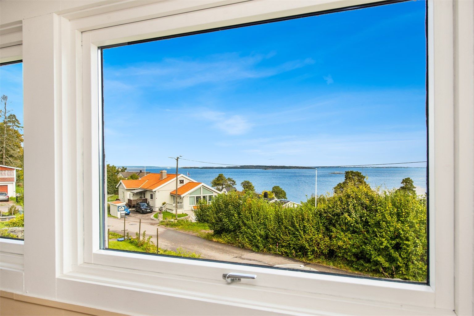 Velkommen til Stangsåsveien 34 med denne flotte utsikten til Oslofjorden