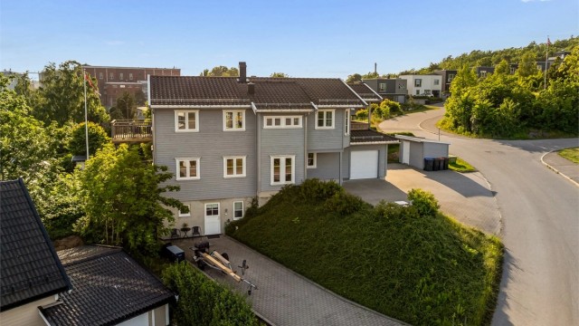 Området er etablert og familievennlig, med gang- og sykkelsti til den nye Vesterøy skole.