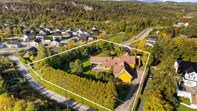 Ca tomtegrenser på eiendommen - Noe avvik kan forekomme