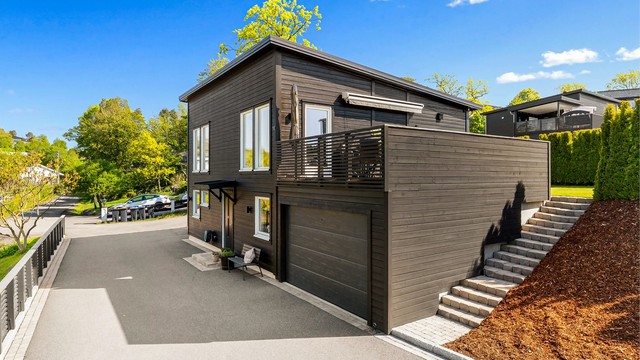 Velkommen til denne moderne eneboligen på Brentåsen!