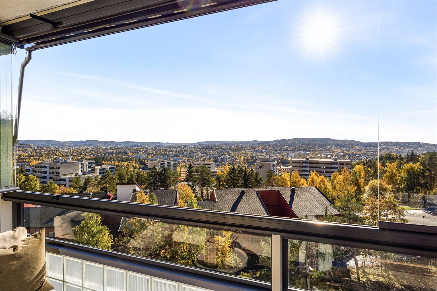 Her kan man nyte både sol og en helt fantastisk utsikt 