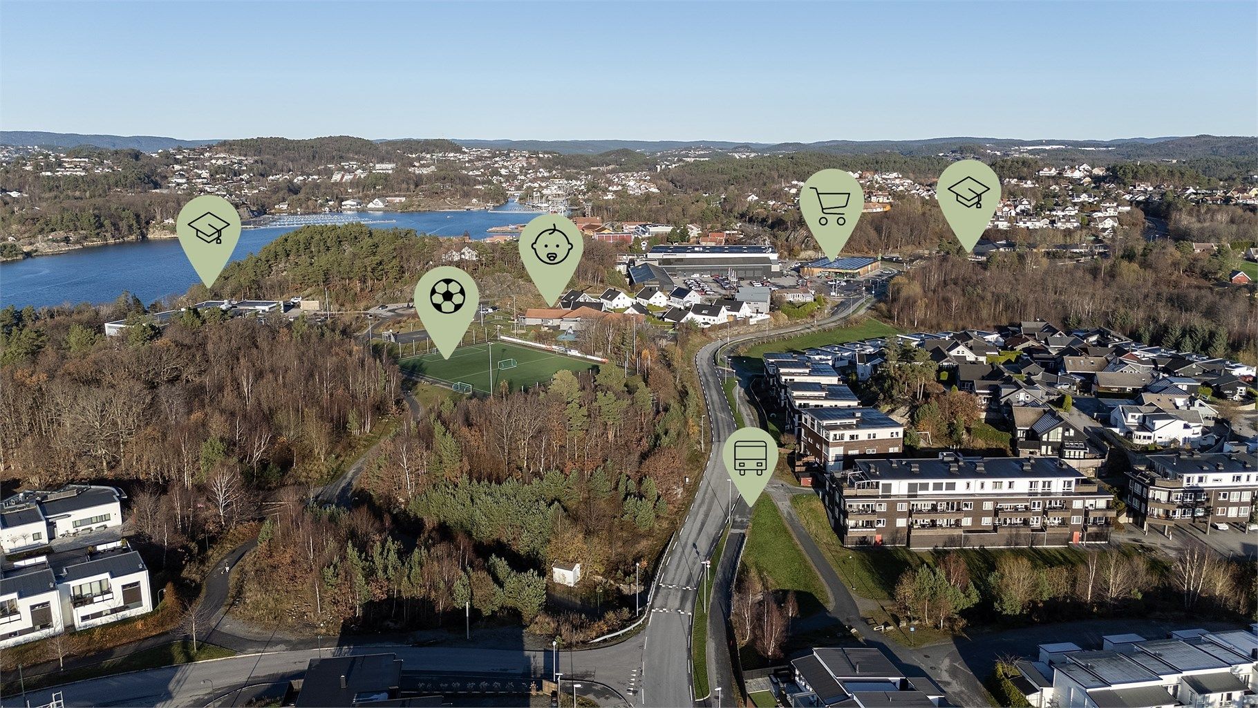 I nærområdet finner du skole, barnehage, bussforbindelse, fotballbane, daligvarehandel, apotek m.m. 