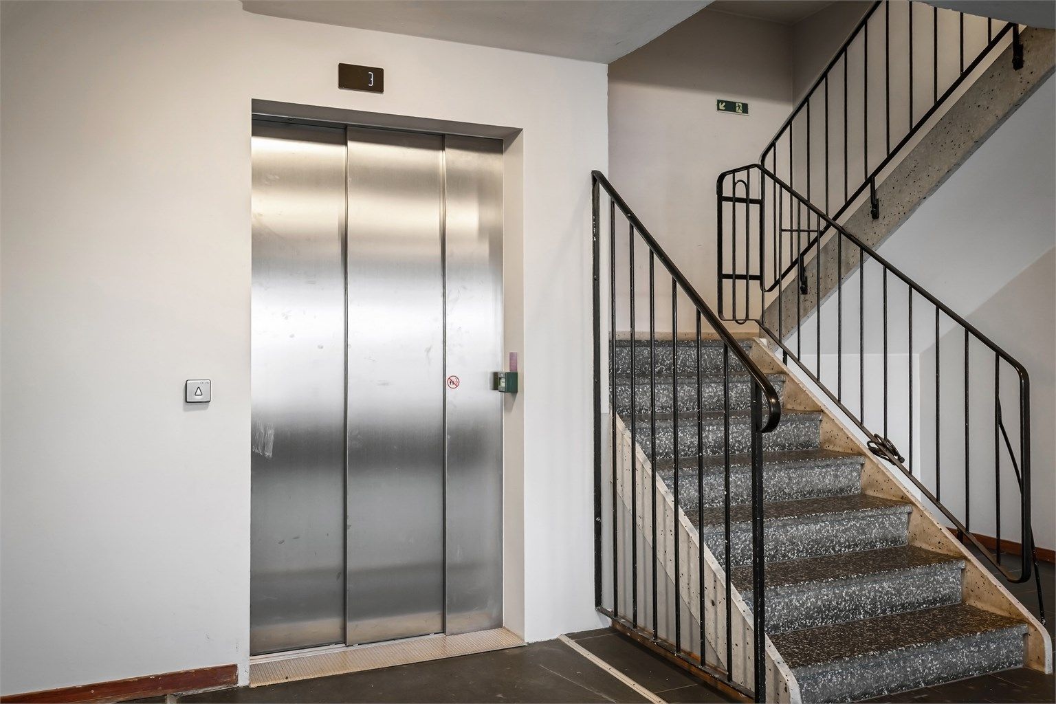 Heis i bygget. Sist oppgradert i 2025