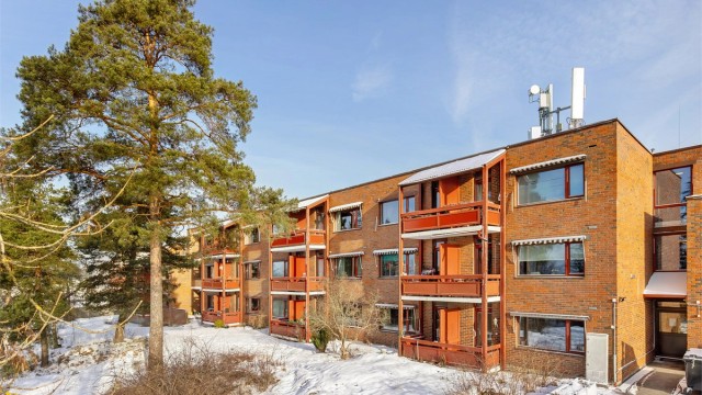 Velkommen til Ekebergveien 208, en praktisk leilighet med trappefri adkomst i populære Skovheim. Foto: Petter Tanum/TanumFoto