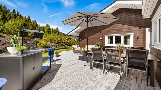 Det totale terrassearealet er på hele 162 m², med god plass til flere sittegrupper.