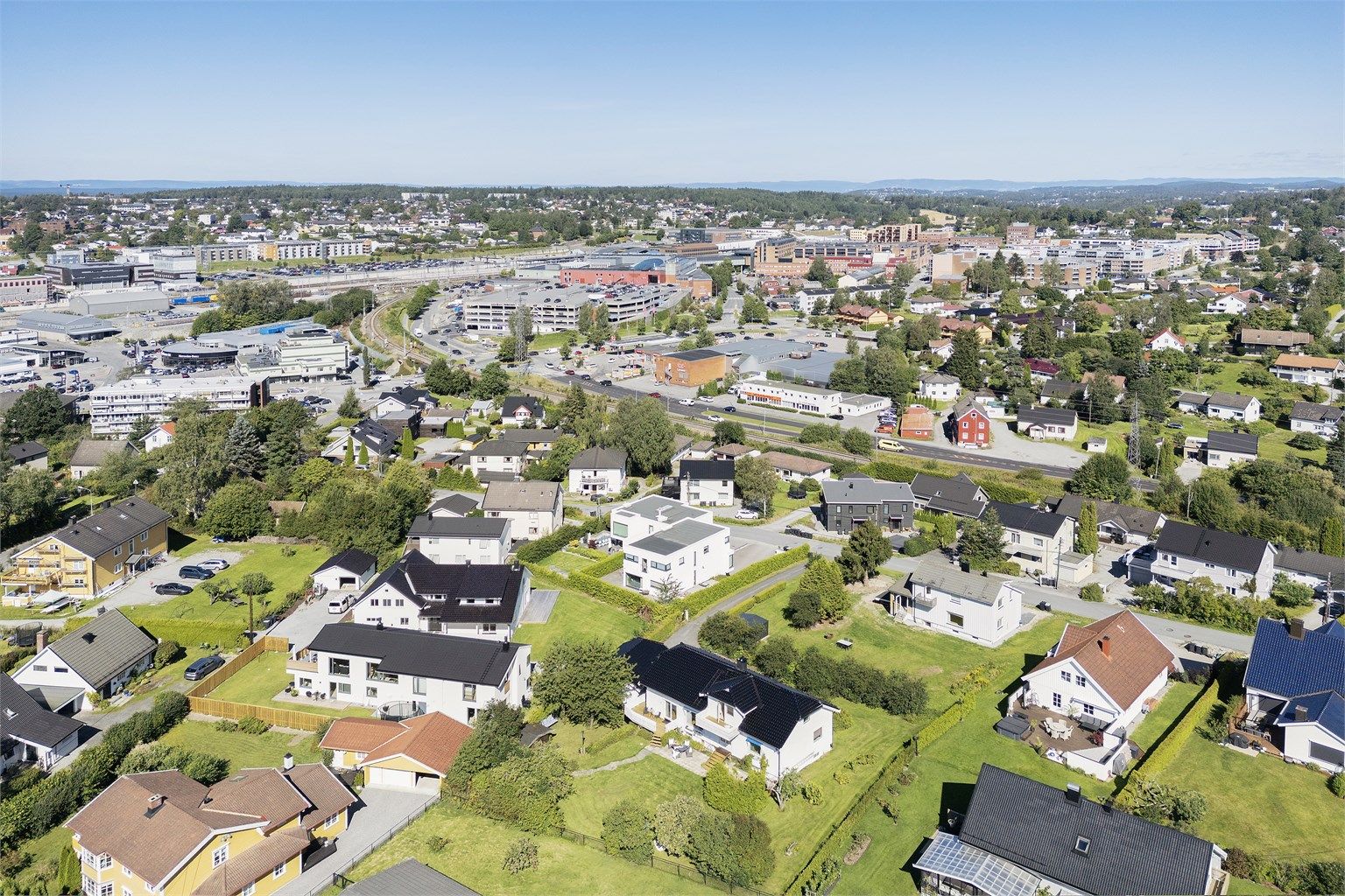 Fra Ski stasjon bruker toget ca. 12 minutter med follobanen