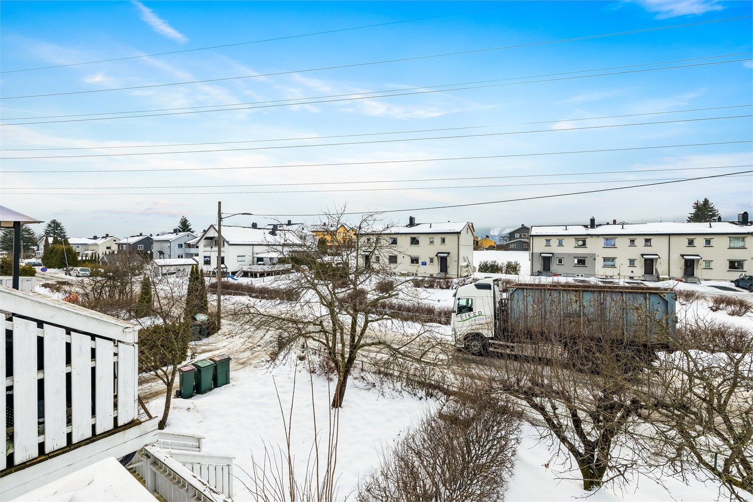 Utsikt fra balkongen.