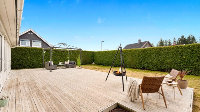 Stor terrasse mor sør-vest!